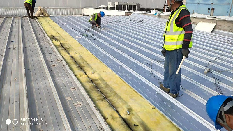 彩钢瓦翻新施工